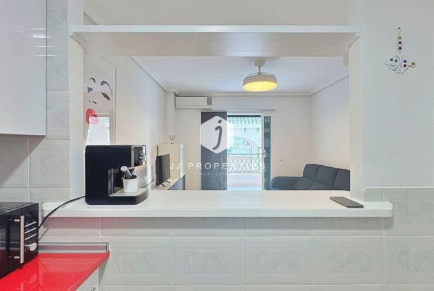 Resale - Apartment / flat -
Torrevieja - Costa Blanca
