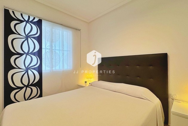 Resale - Apartment / flat -
Torrevieja - Costa Blanca