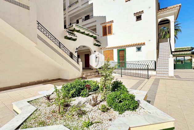 Resale - Apartment / flat -
Torrevieja - Costa Blanca
