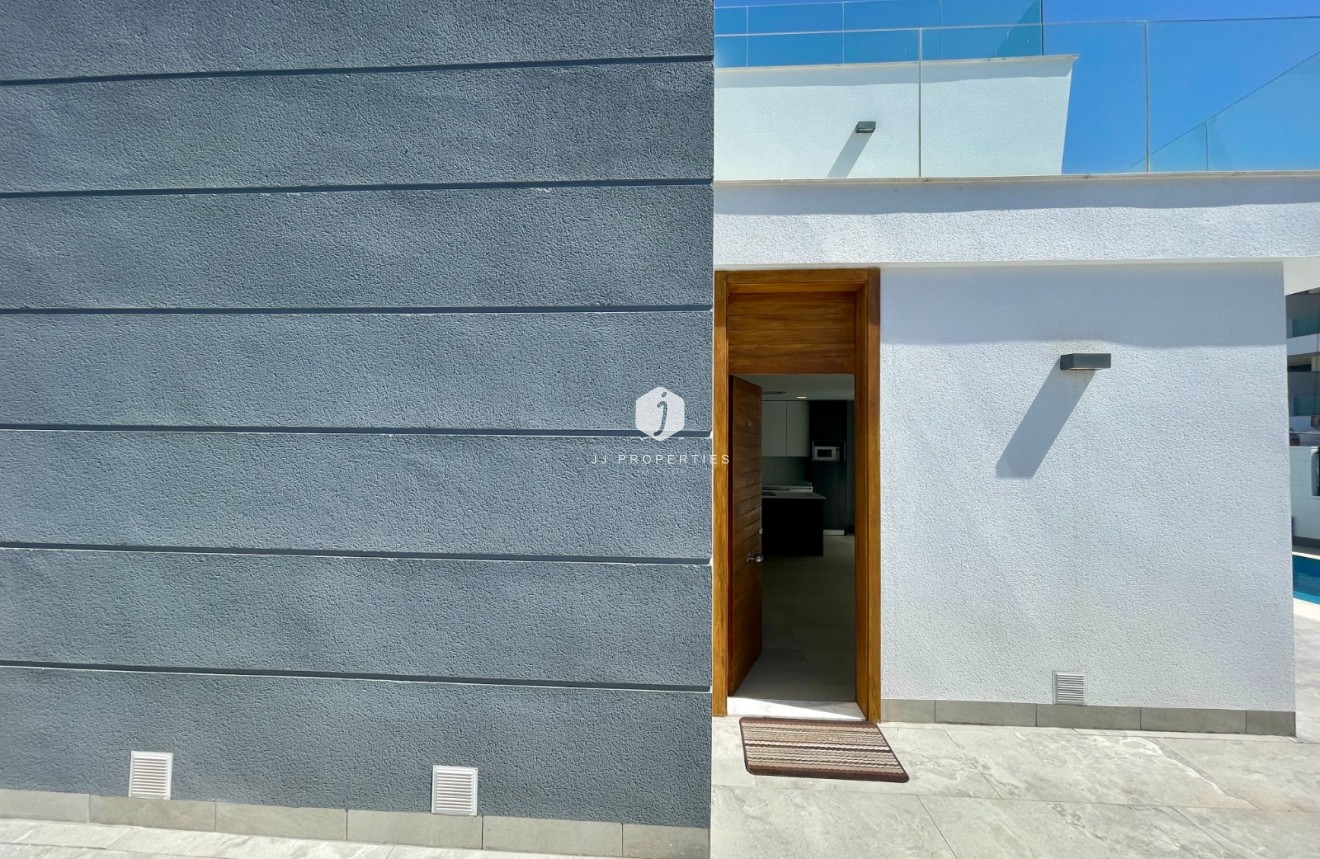 Resale - Villa -
Benijofar - Costa Blanca