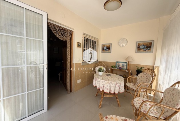 Resale - Chalet -
Torrevieja - Costa Blanca