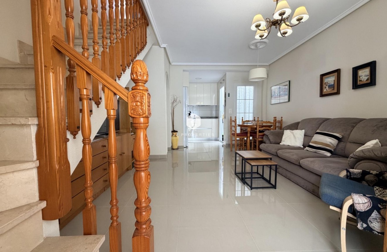 Resale - Chalet -
Torrevieja - Costa Blanca