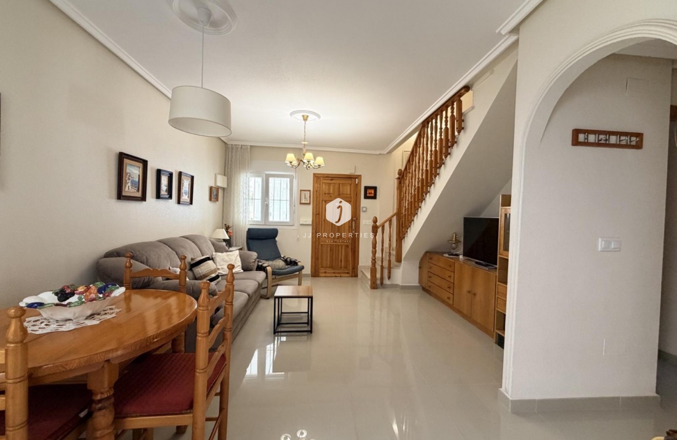 Resale - Chalet -
Torrevieja - Costa Blanca
