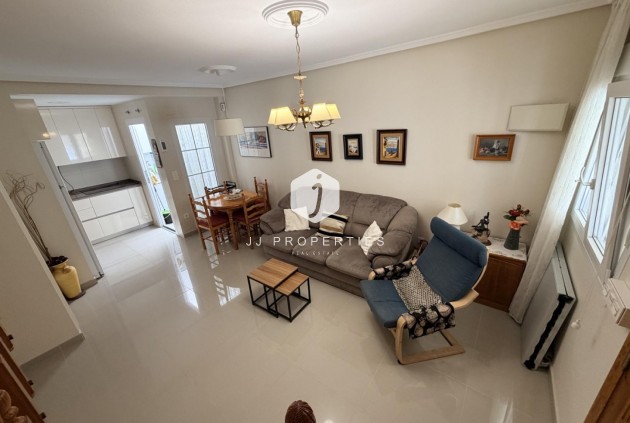 Resale - Chalet -
Torrevieja - Costa Blanca