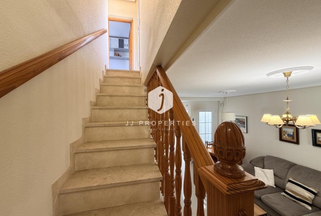 Resale - Chalet -
Torrevieja - Costa Blanca