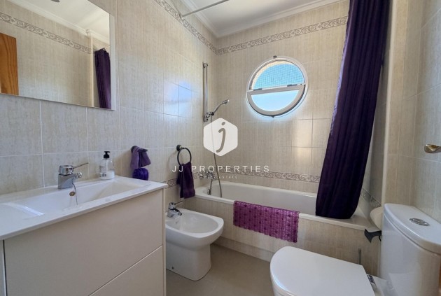 Resale - Chalet -
Torrevieja - Costa Blanca