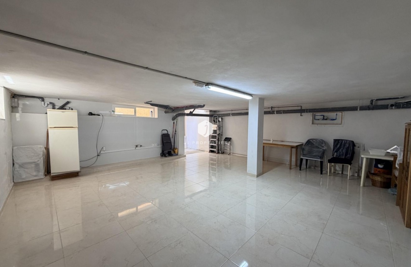 Resale - Chalet -
Torrevieja - Costa Blanca