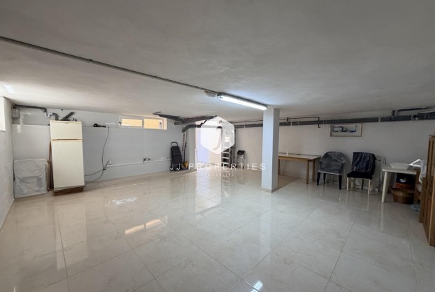 Resale - Chalet -
Torrevieja - Costa Blanca