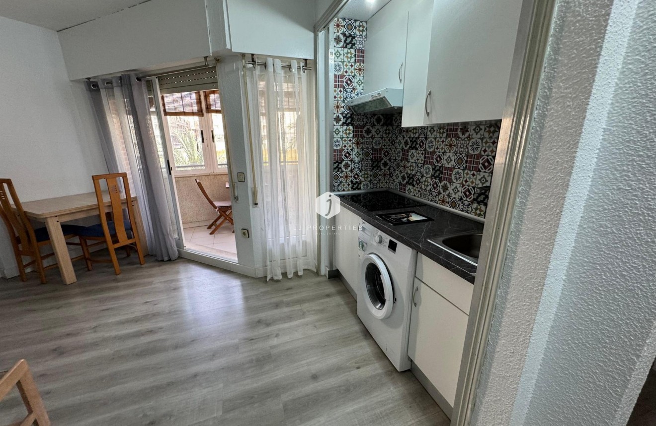 Resale - Apartment / flat -
Torrevieja - Costa Blanca