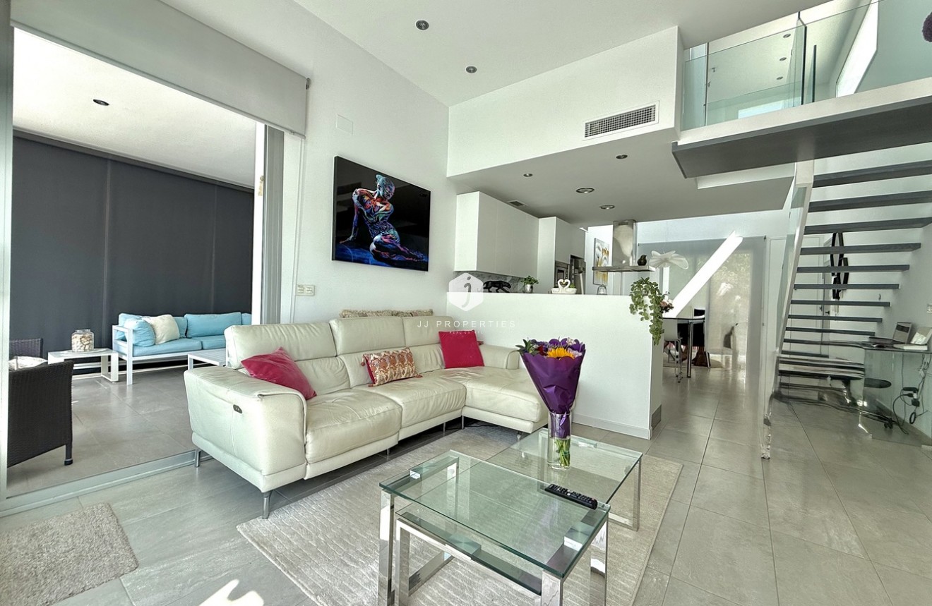 Resale - Villa -
Dolores - Costa Blanca