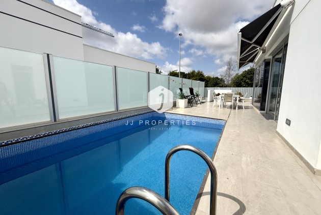 Resale - Villa -
Dolores - Costa Blanca
