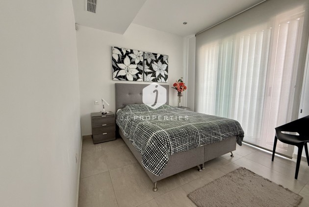 Resale - Villa -
Dolores - Costa Blanca