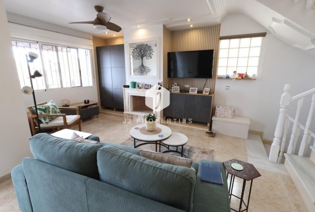 Resale - Villa -
San Miguel de Salinas - Inland