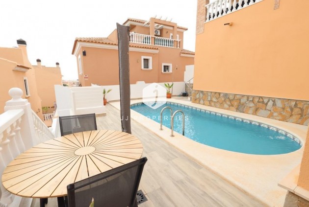 Resale - Villa -
San Miguel de Salinas - Inland