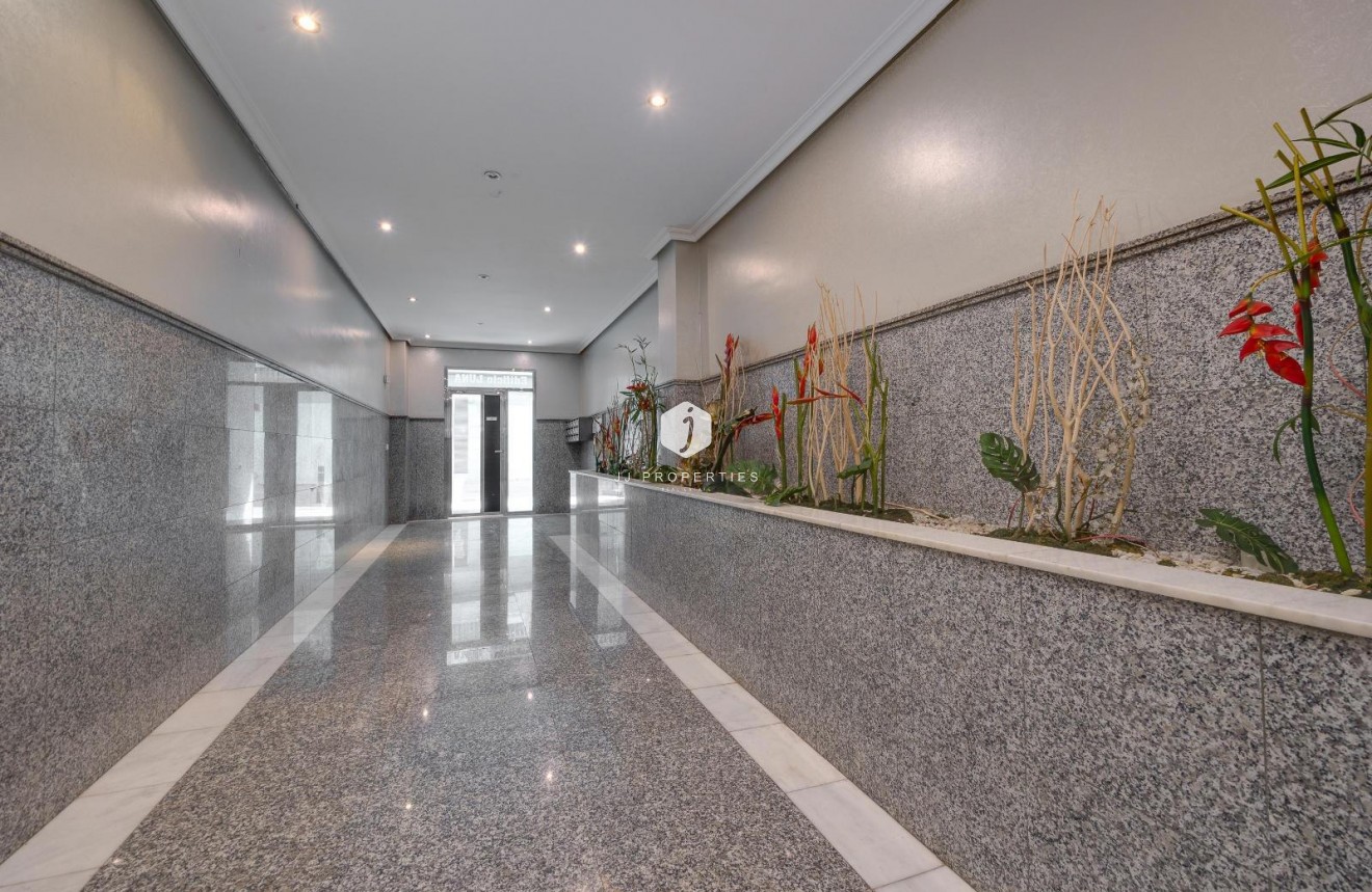 Tweedehands - Penthouse -
Torrevieja
