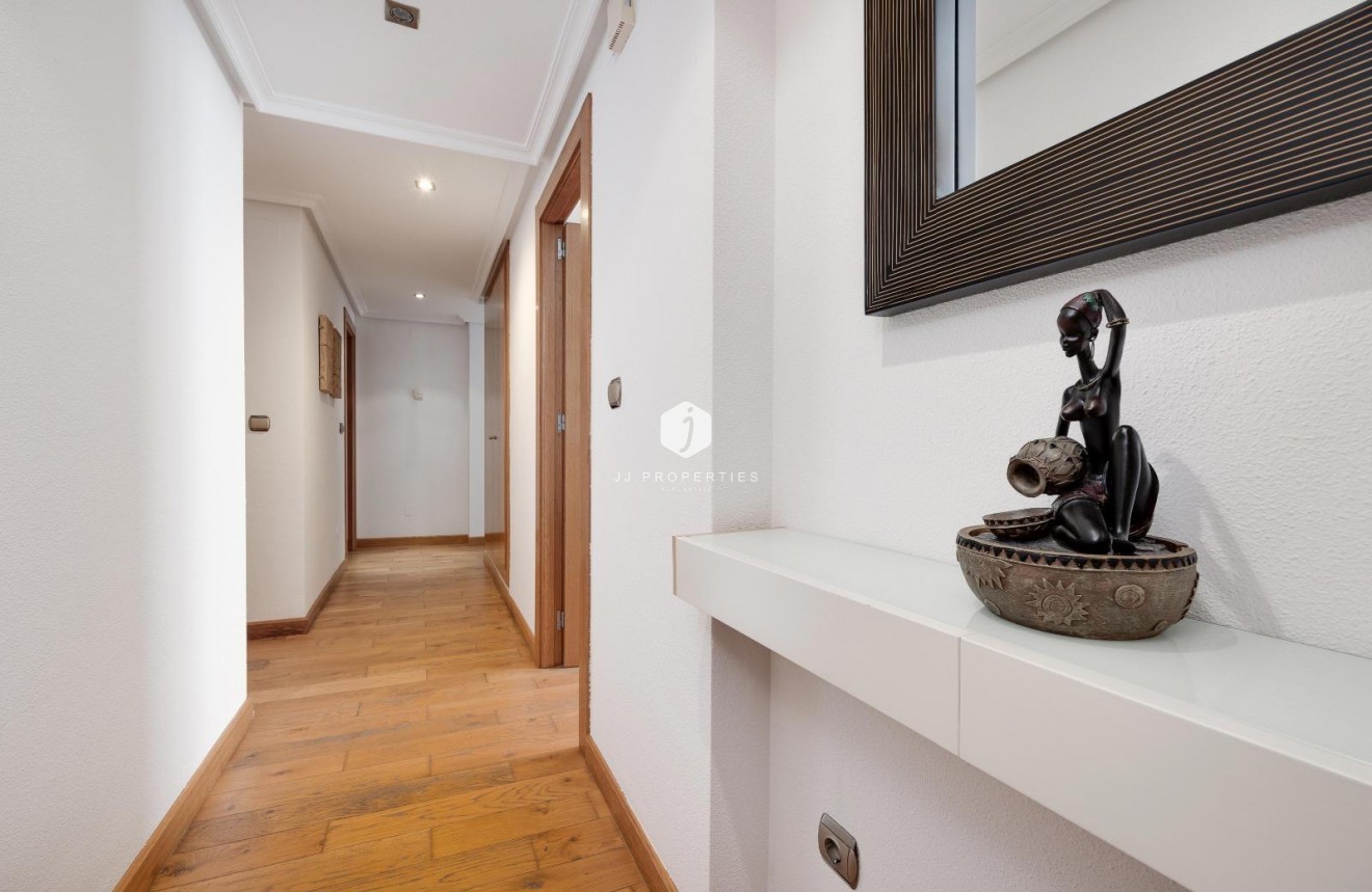 Tweedehands - Penthouse -
Torrevieja