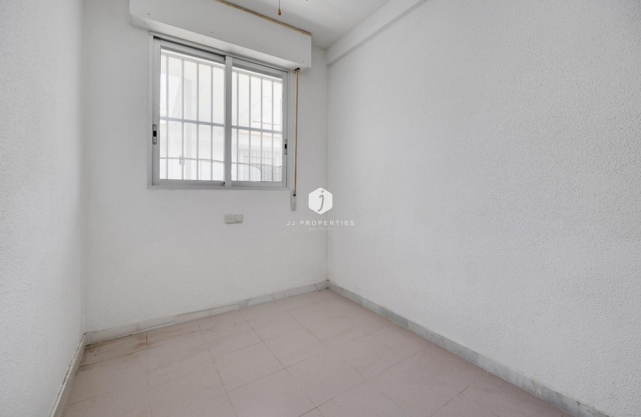 Aus zweiter Hand - Wohnung -
Torrevieja - La Mata Pueblo