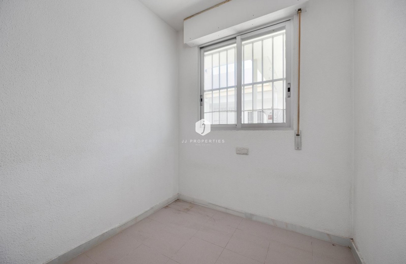 Aus zweiter Hand - Wohnung -
Torrevieja - La Mata Pueblo