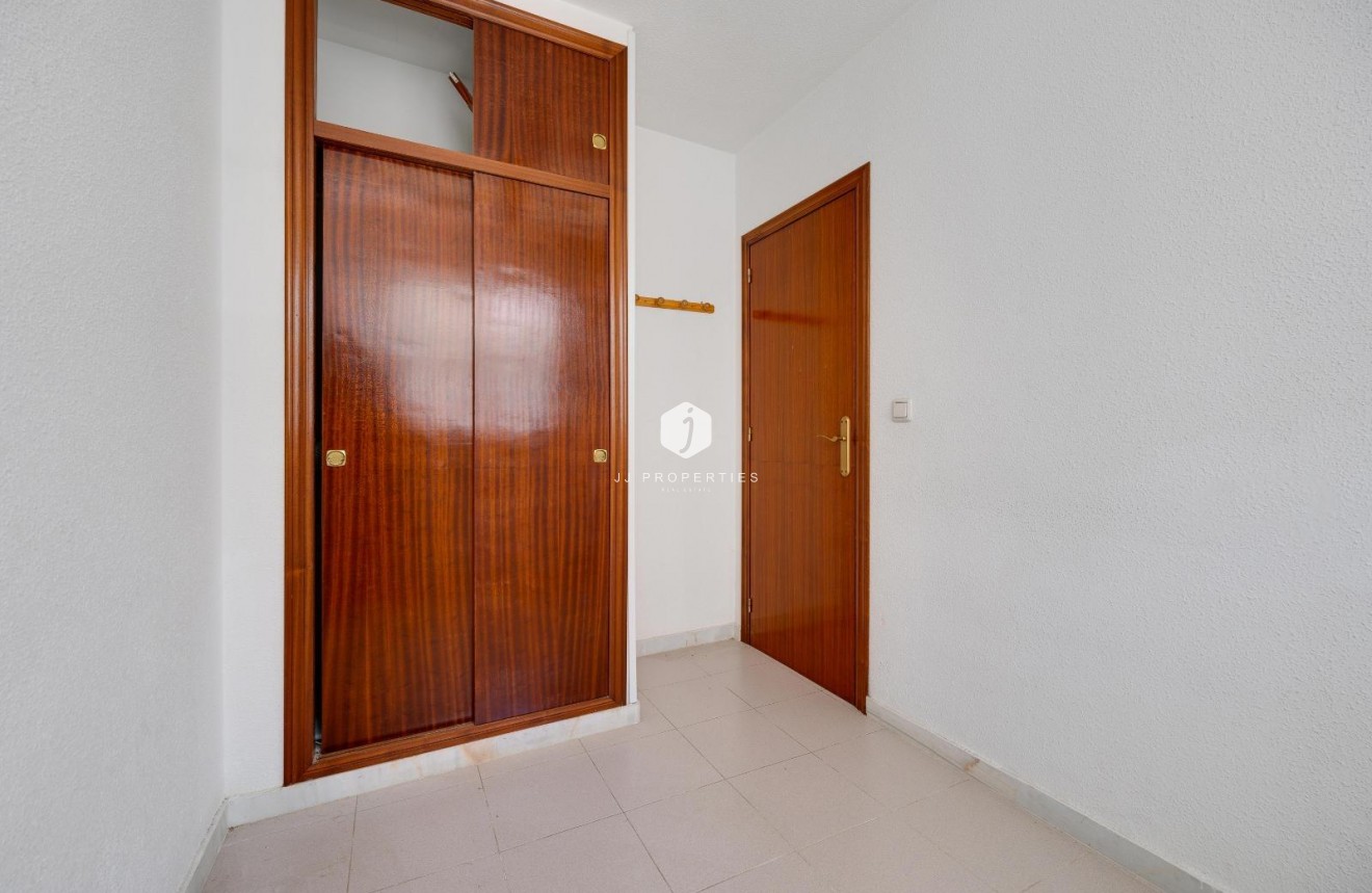 Aus zweiter Hand - Wohnung -
Torrevieja - La Mata Pueblo
