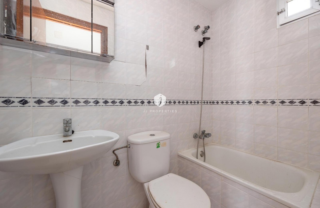 Aus zweiter Hand - Wohnung -
Torrevieja - La Mata Pueblo