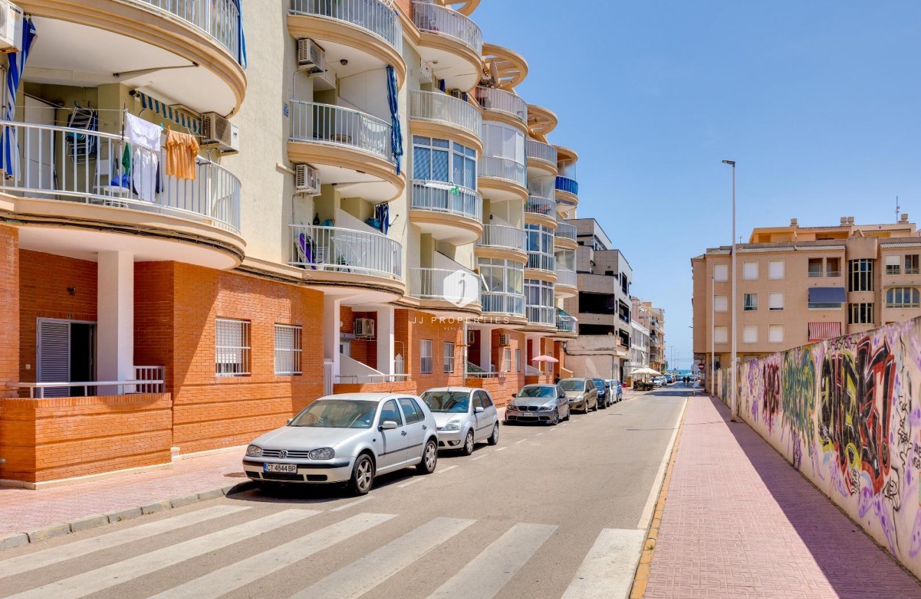 Aus zweiter Hand - Wohnung -
Torrevieja - La Mata Pueblo