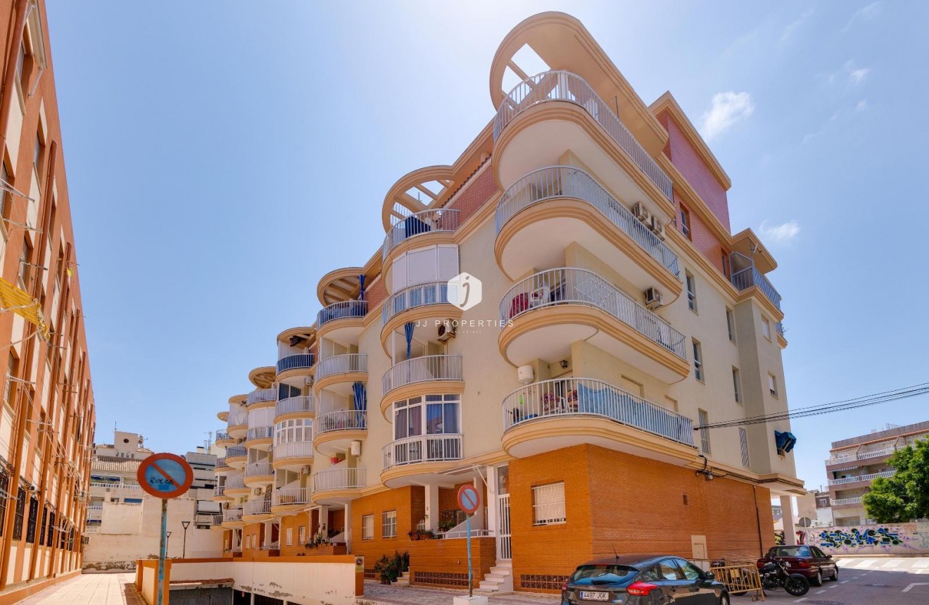 Aus zweiter Hand - Wohnung -
Torrevieja - La Mata Pueblo