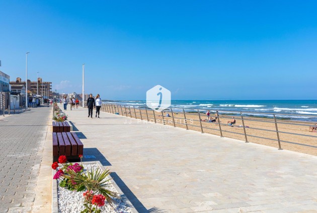 Aus zweiter Hand - Wohnung -
Torrevieja - La Mata Pueblo