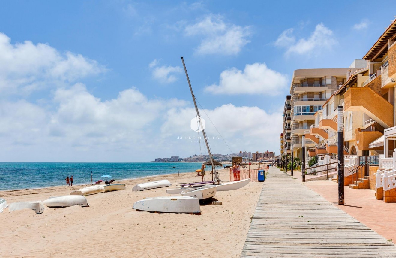 Aus zweiter Hand - Wohnung -
Torrevieja - La Mata Pueblo