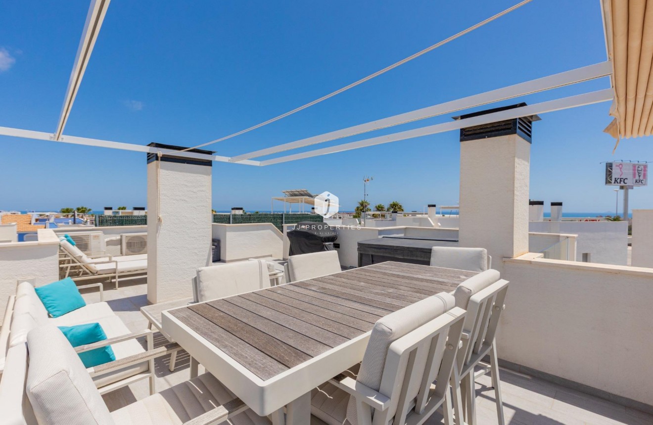 Resale - Villa -
Orihuela Costa - Lomas de Cabo Roig