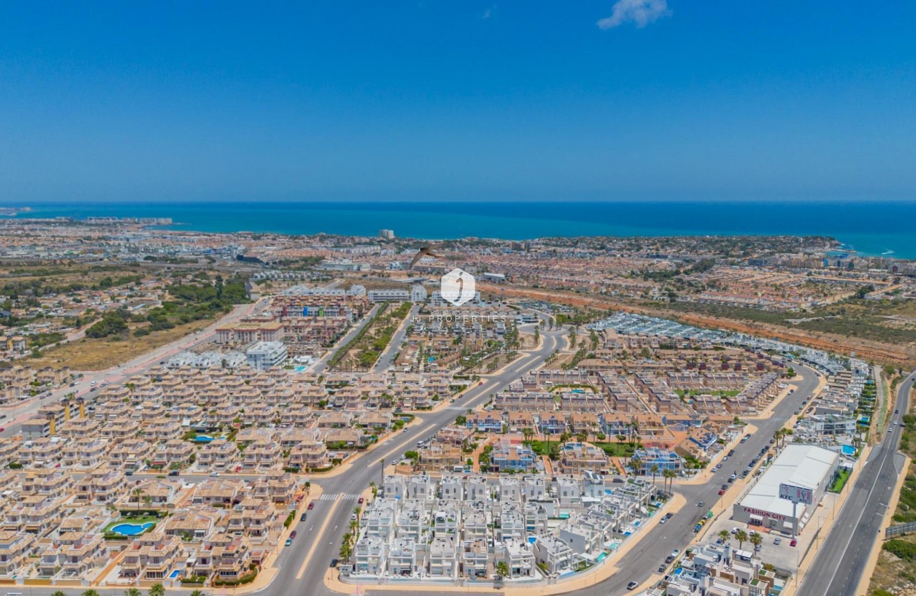 Resale - Villa -
Orihuela Costa - Lomas de Cabo Roig