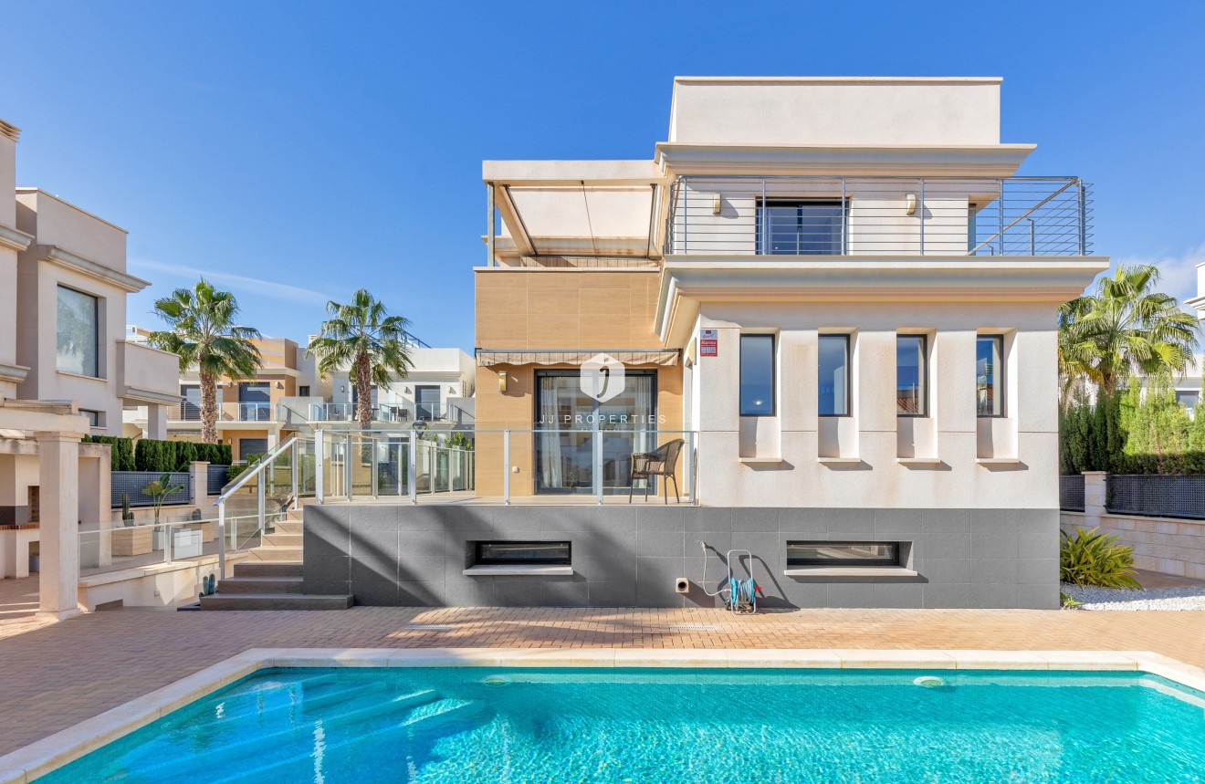 D'occasion - Villa -
Orihuela Costa - Costa Blanca