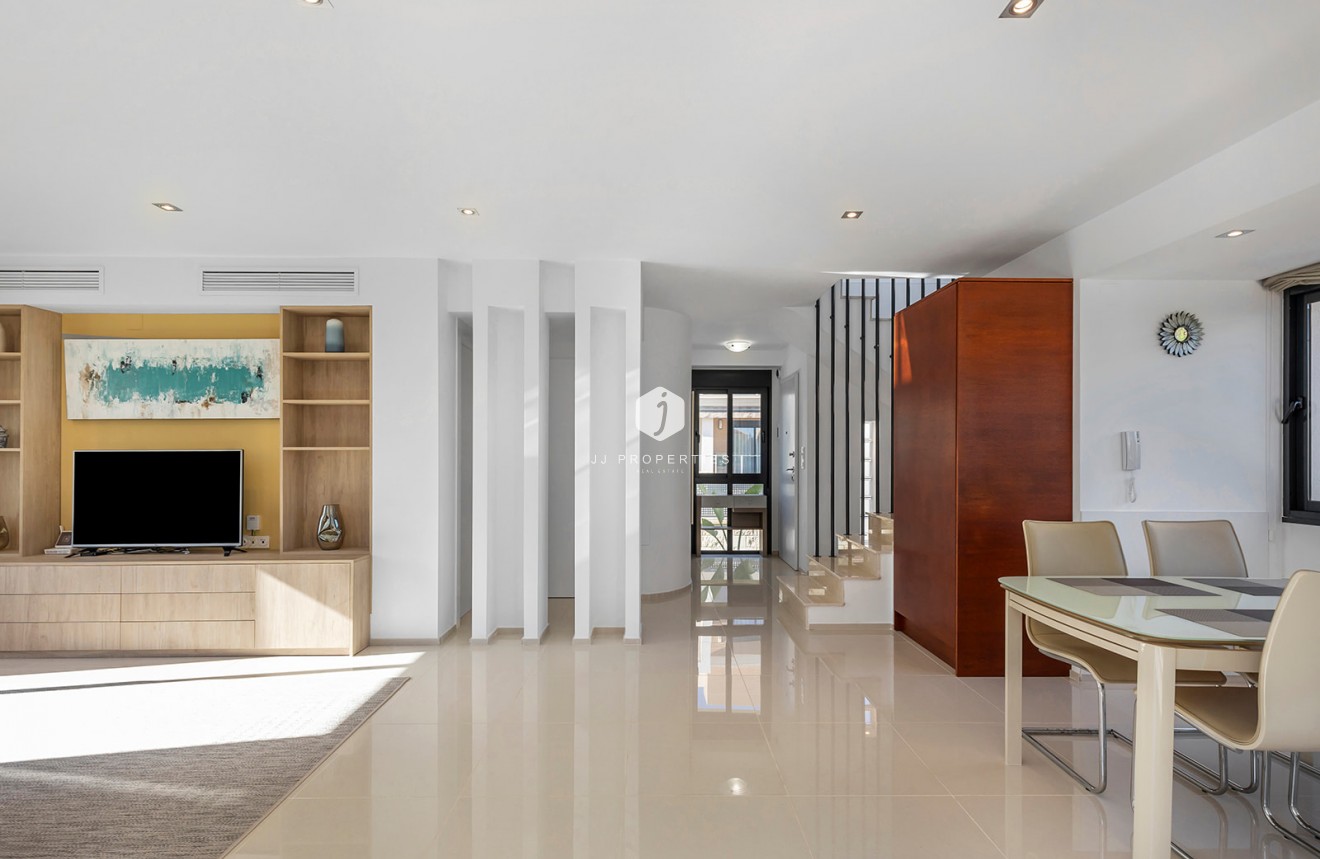 D'occasion - Villa -
Orihuela Costa - Costa Blanca