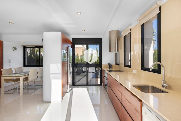 D'occasion - Villa -
Orihuela Costa - Costa Blanca