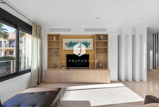 D'occasion - Villa -
Orihuela Costa - Costa Blanca