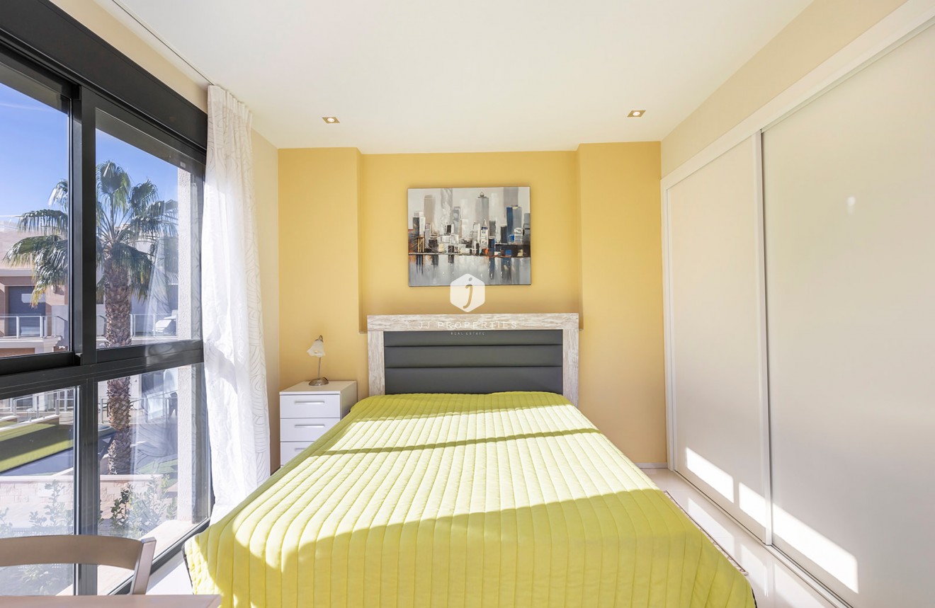 D'occasion - Villa -
Orihuela Costa - Costa Blanca