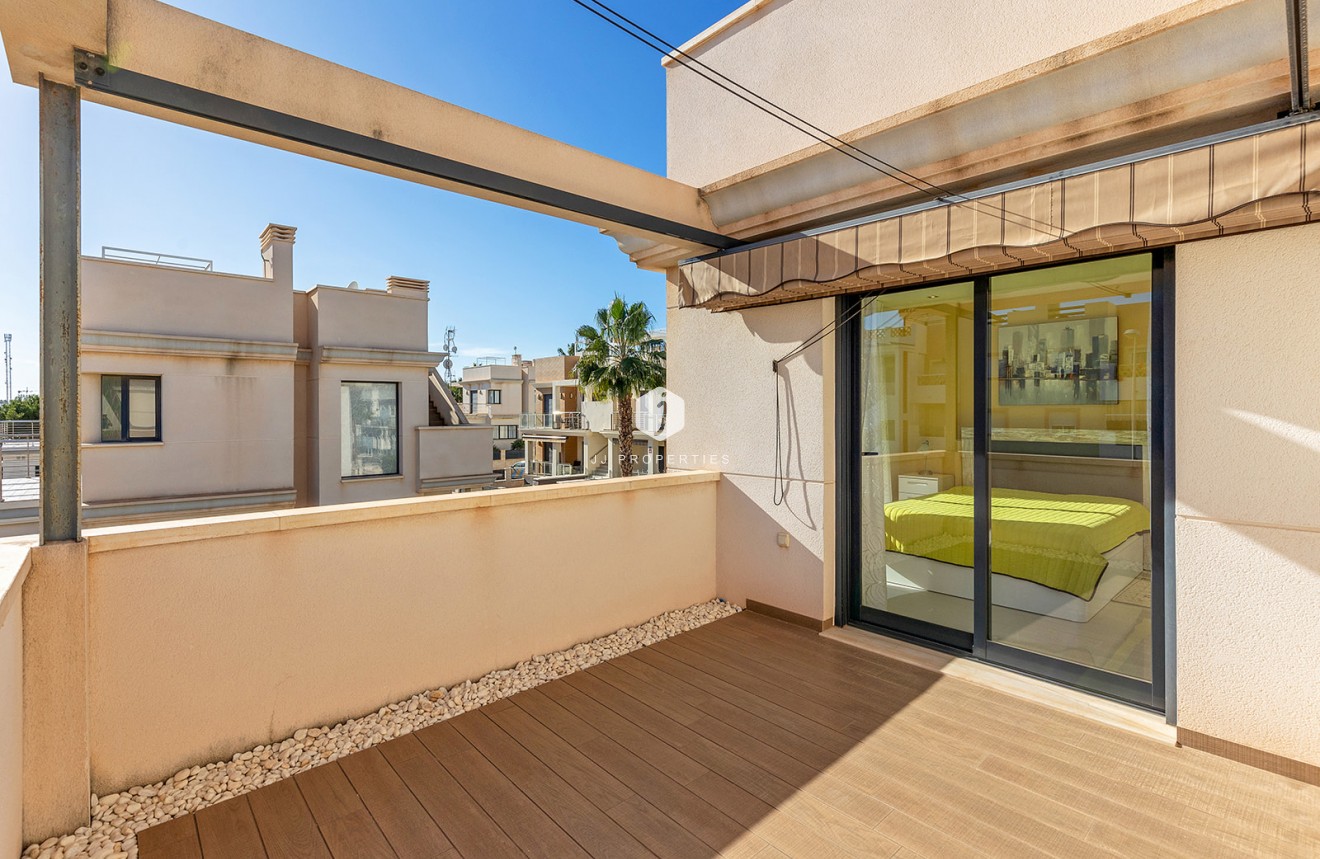 D'occasion - Villa -
Orihuela Costa - Costa Blanca