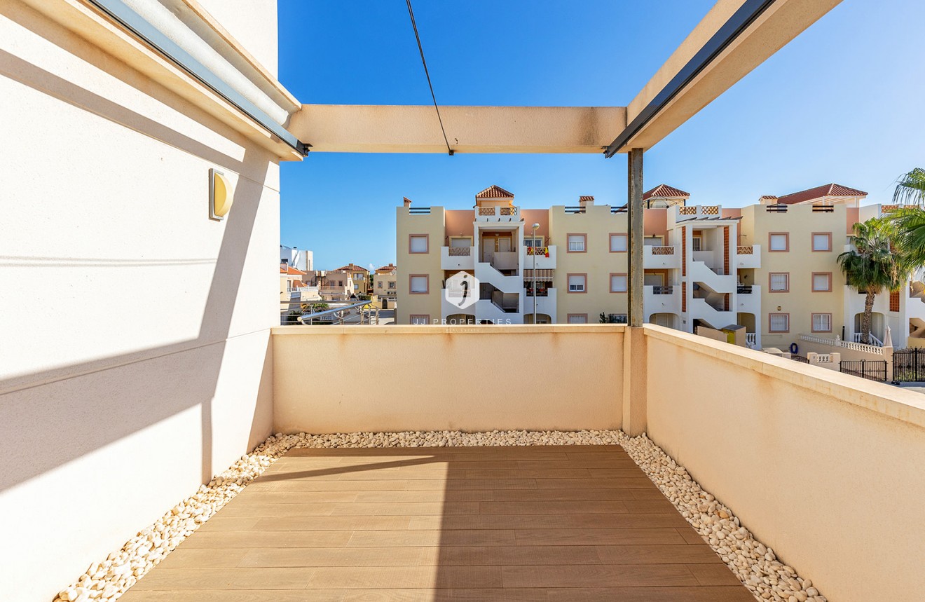 D'occasion - Villa -
Orihuela Costa - Costa Blanca