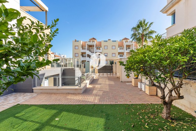 D'occasion - Villa -
Orihuela Costa - Costa Blanca