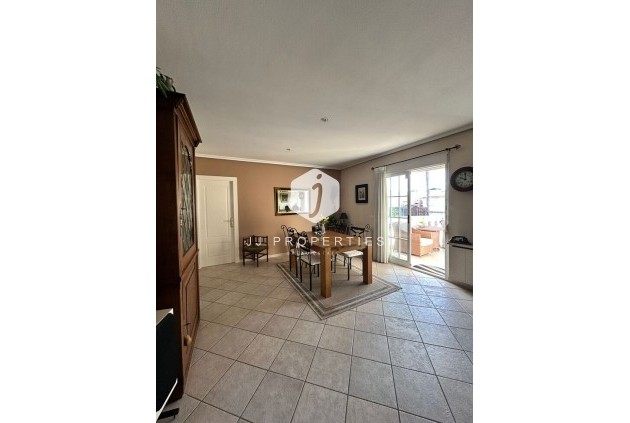 Resale - Villa -
Torrevieja - aguas nuevas