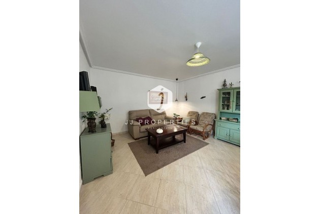 Resale - Villa -
Torrevieja - aguas nuevas