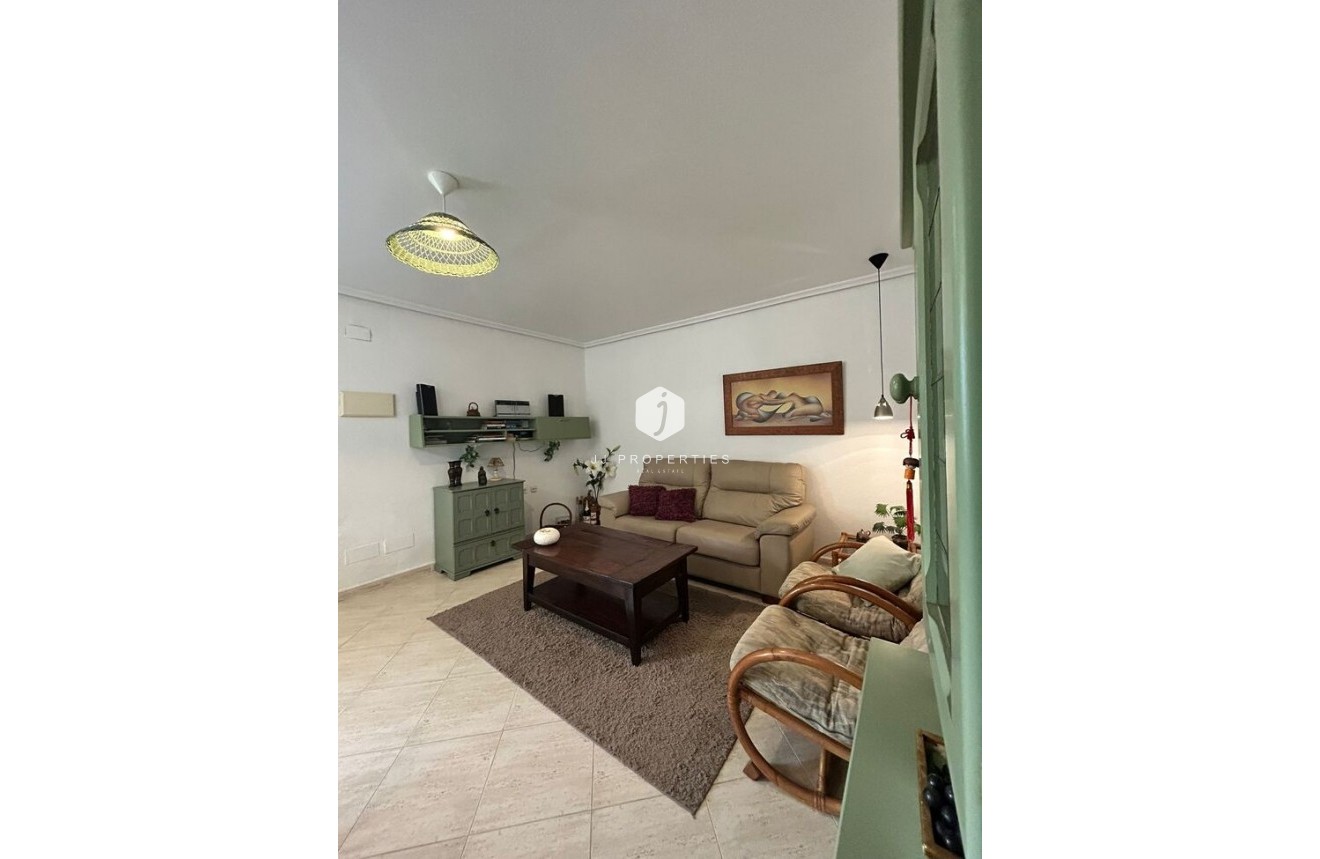 Resale - Villa -
Torrevieja - aguas nuevas