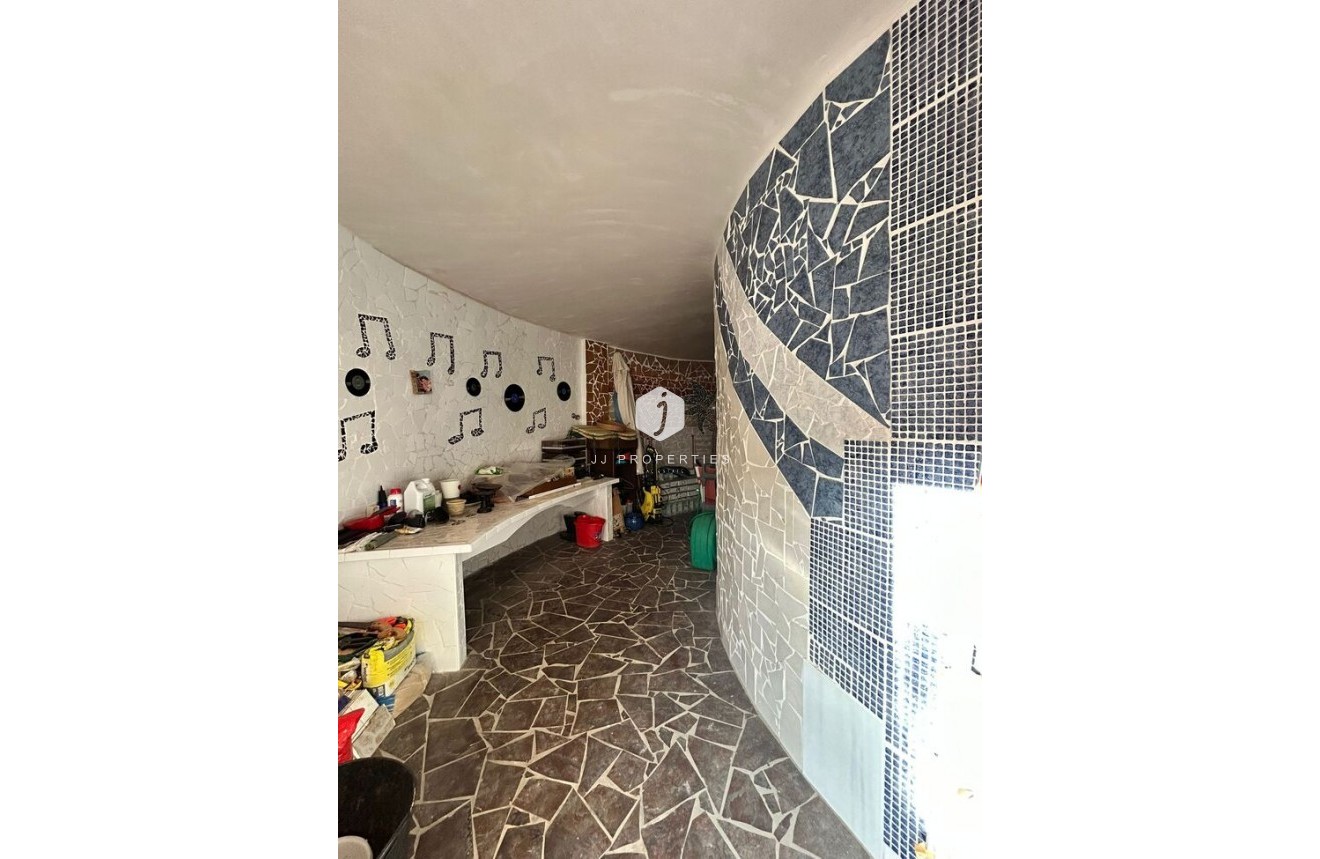 Resale - Villa -
Torrevieja - aguas nuevas