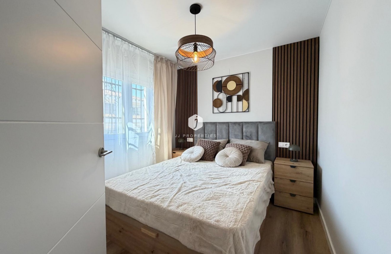Resale - Apartment / flat -
San Miguel de Salinas - Blue Lagoon - Galán
