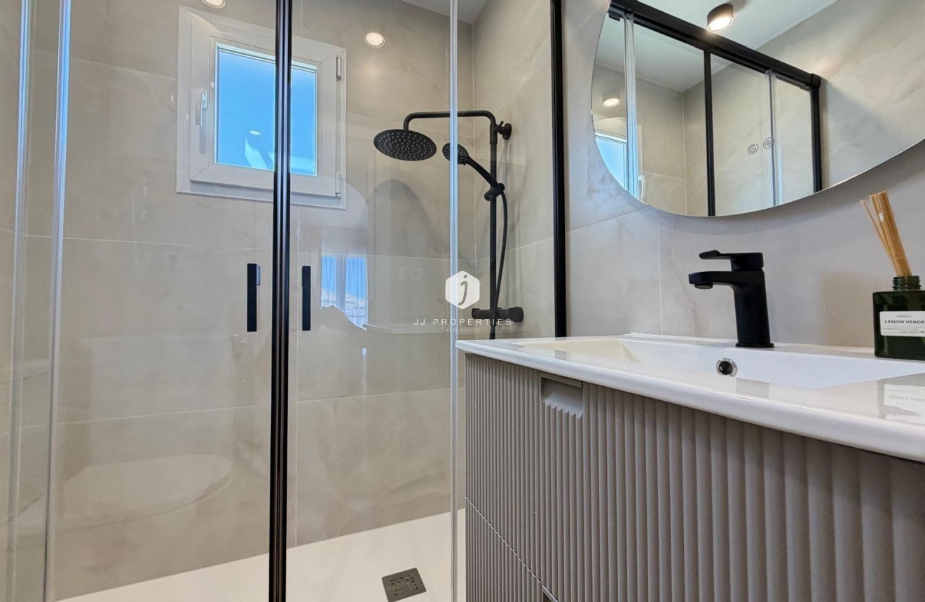 Resale - Apartment / flat -
San Miguel de Salinas - Blue Lagoon - Galán