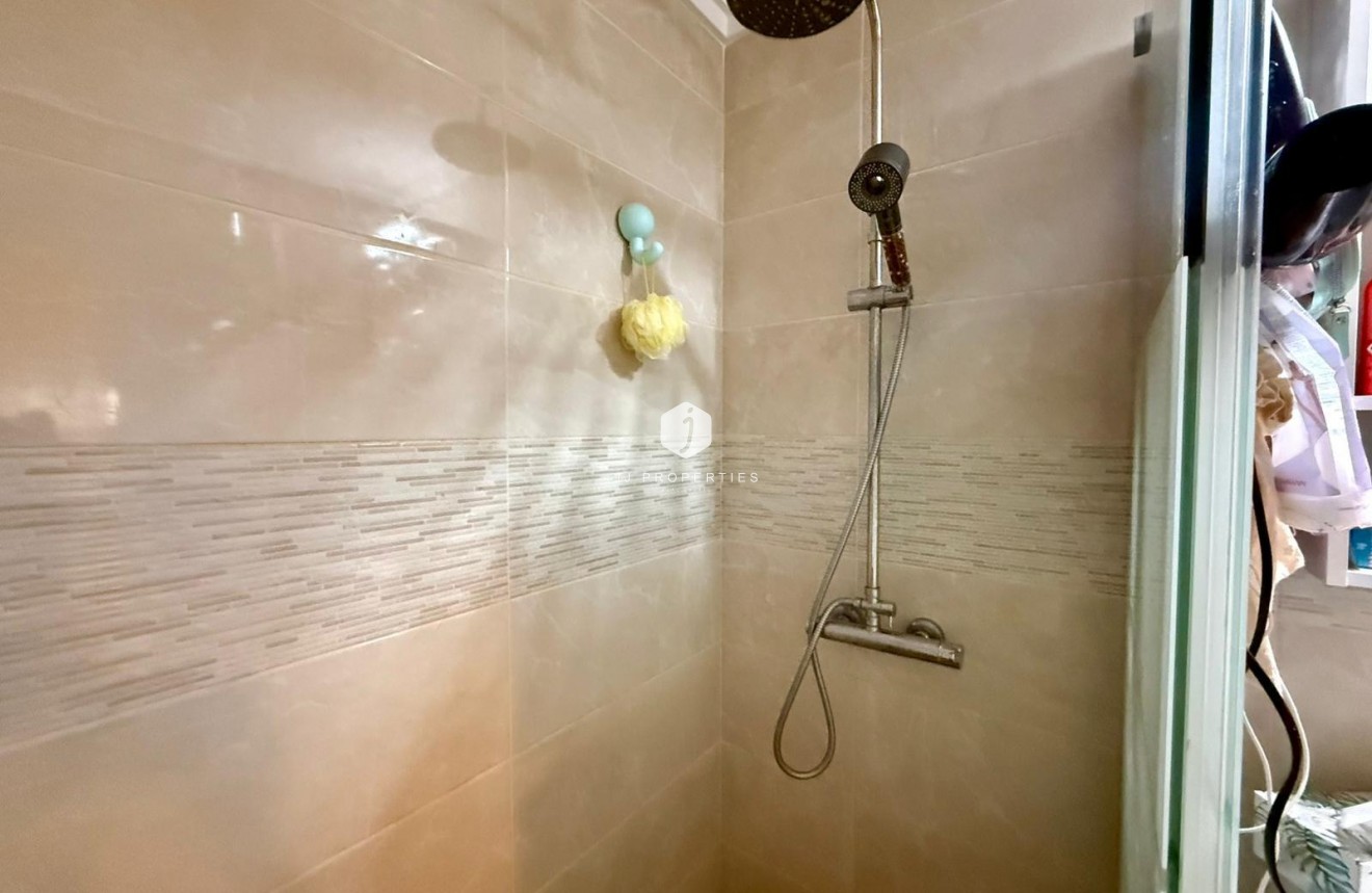 Resale - Apartment / flat -
Torrevieja - Centro