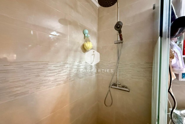Resale - Apartment / flat -
Torrevieja - Centro