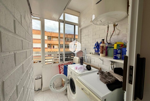 Resale - Apartment / flat -
Torrevieja - Centro
