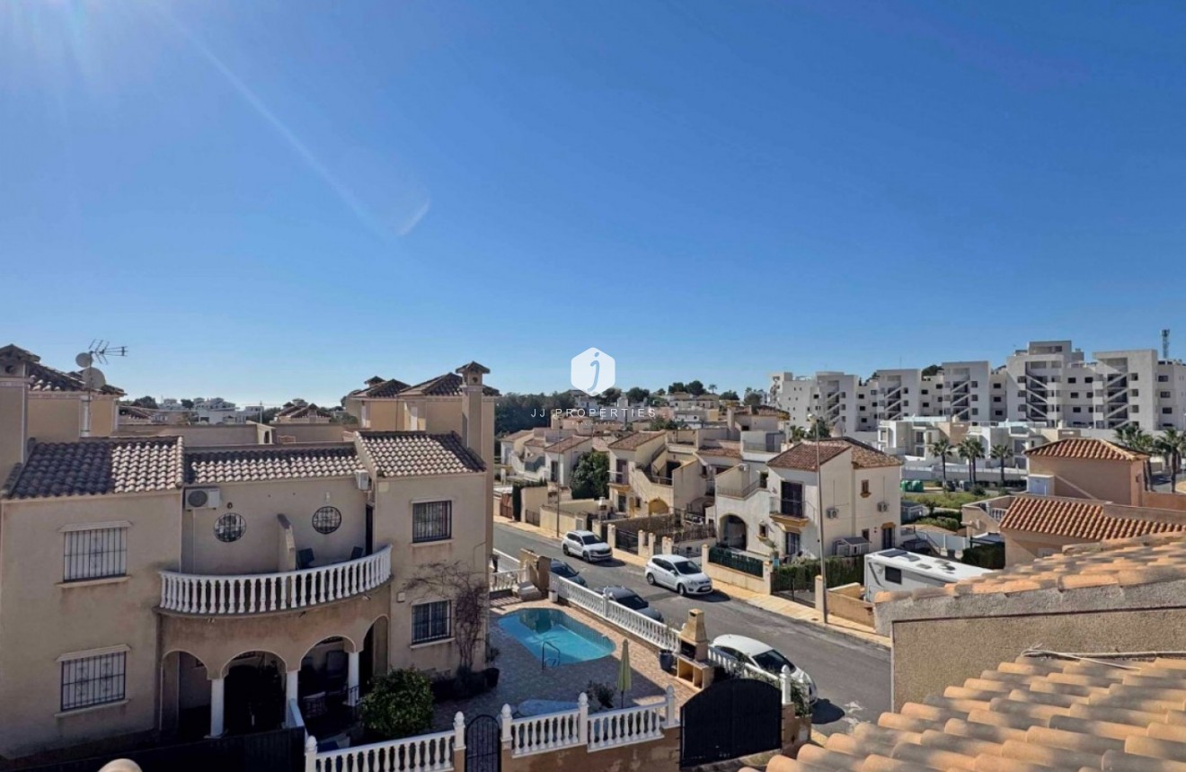 Resale - Chalet -
Orihuela Costa - Costa Blanca