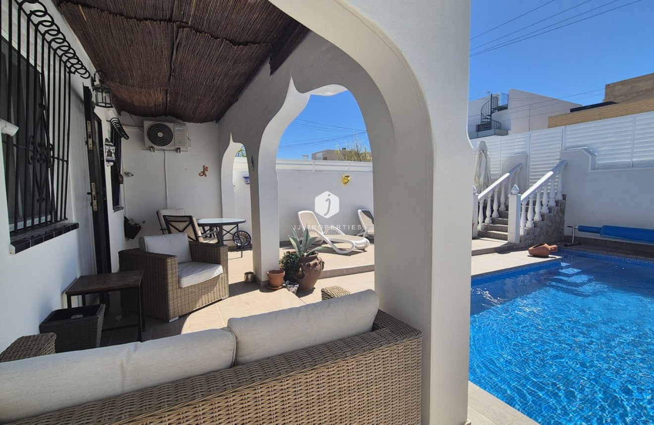 Resale - Chalet -
San Miguel de Salinas - Inland