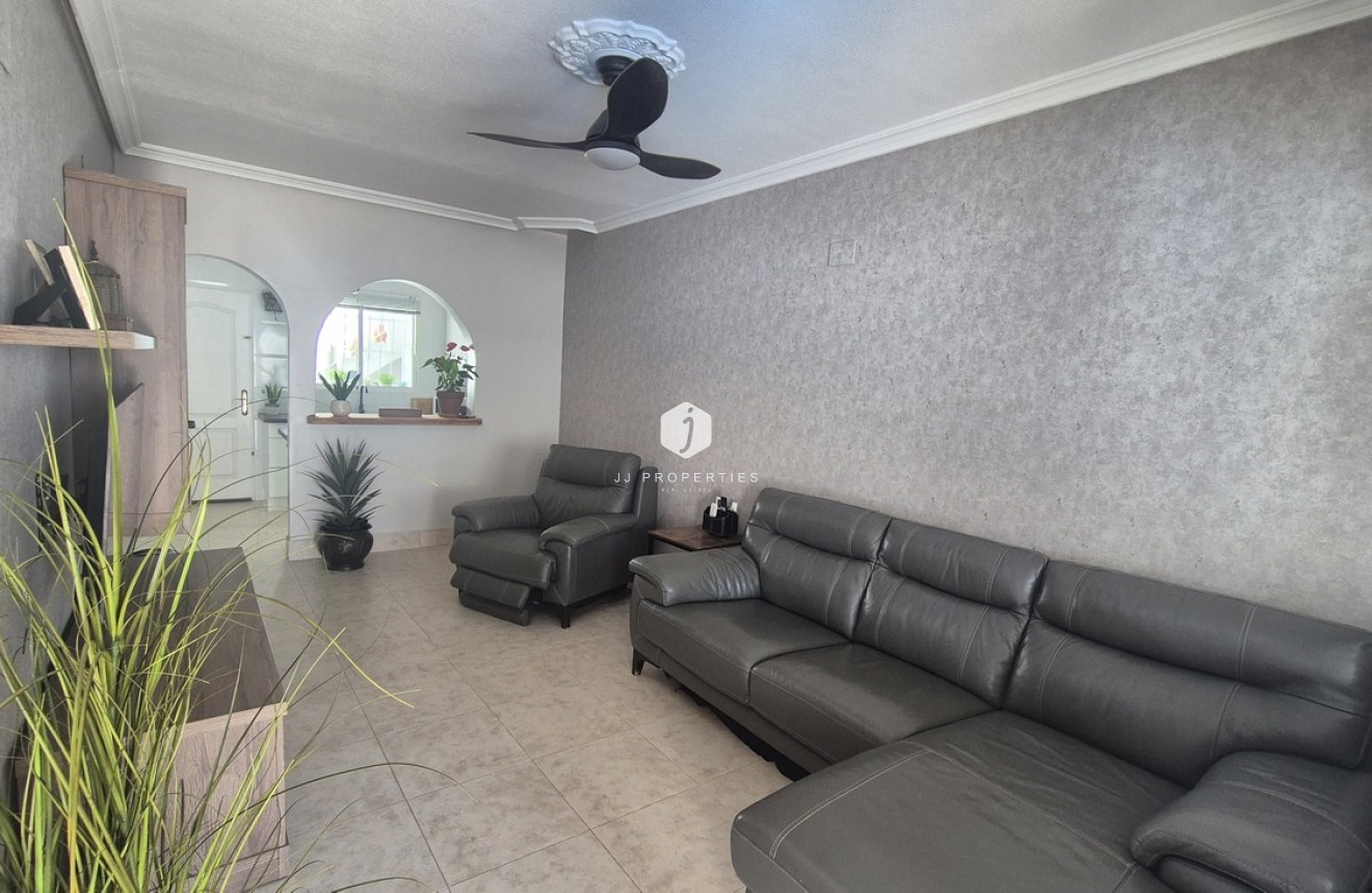 Resale - Chalet -
San Miguel de Salinas - Inland
